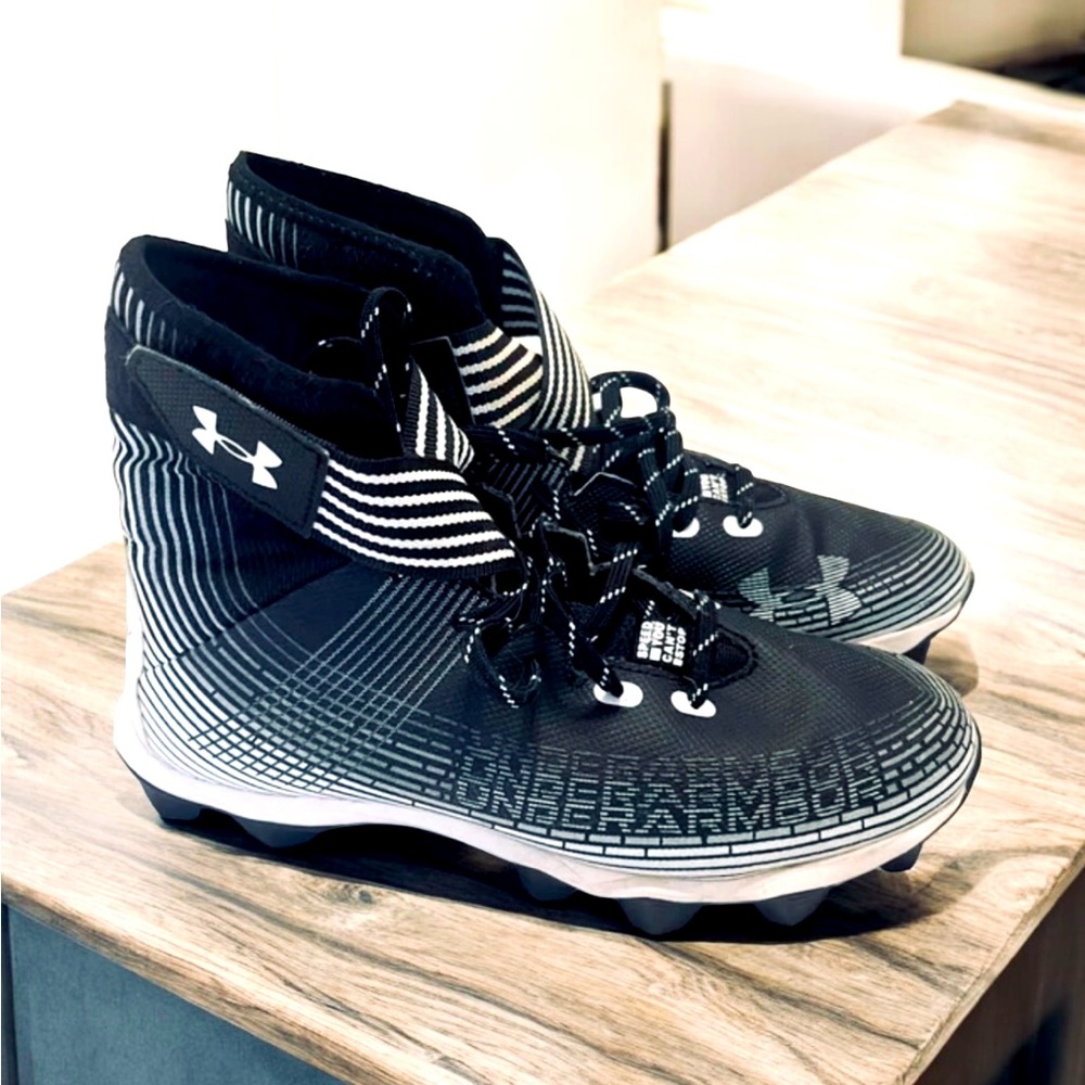 Men’s Under Armour Football Cleats
